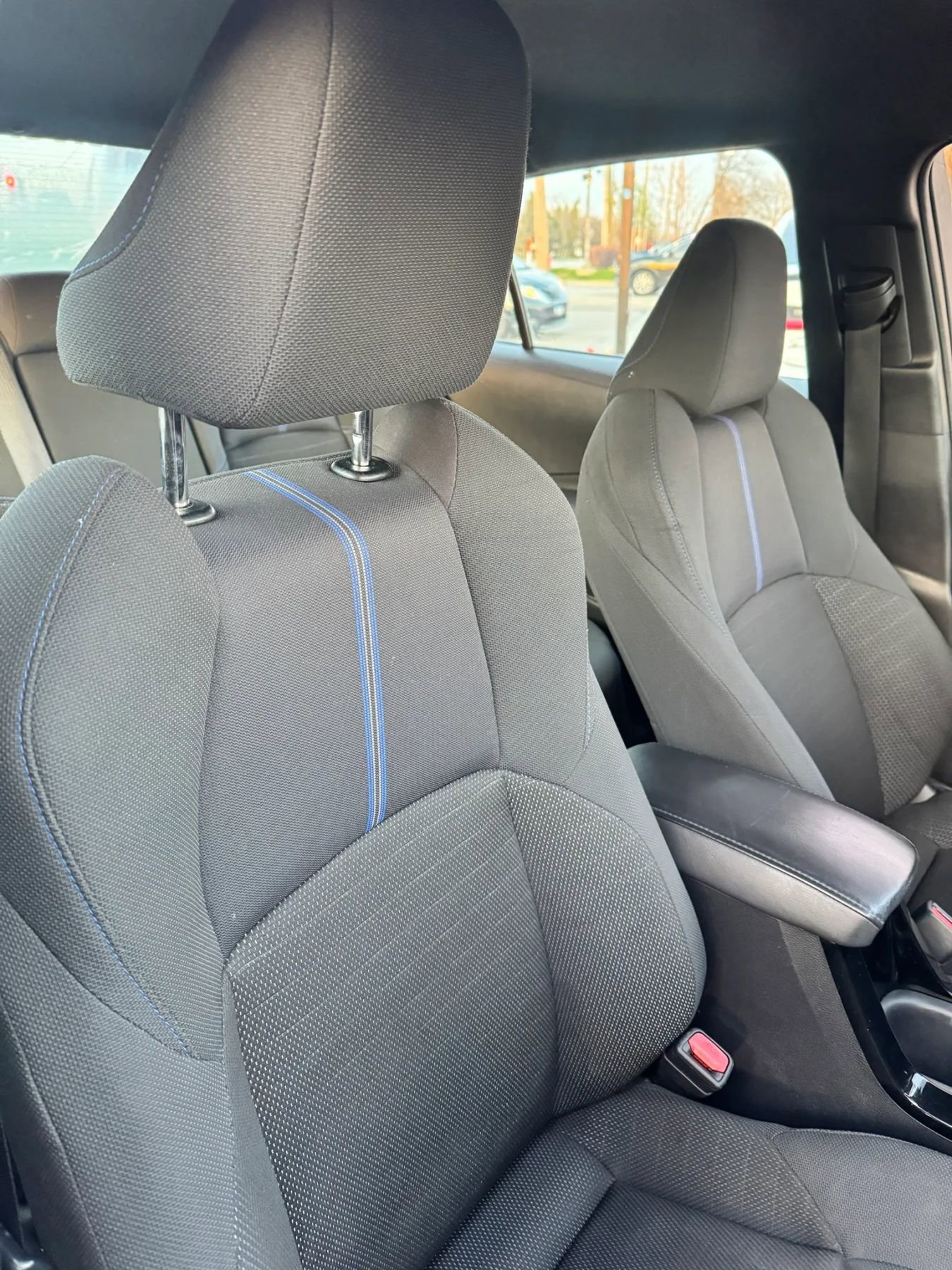 Used 2020 Toyota Corolla SE FWD image 16