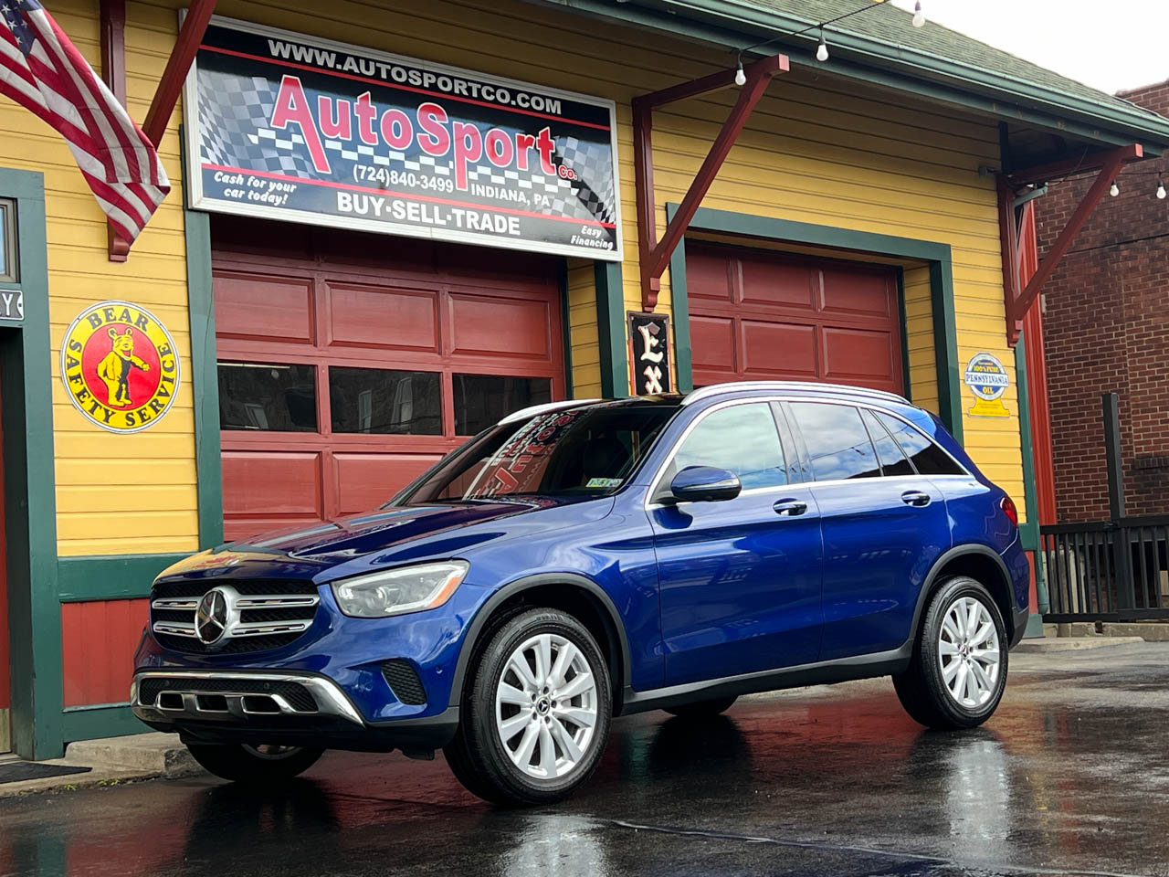 Used 2020 Mercedes-Benz GLC 300 4MATIC w/ Driver Assistance Package image 8