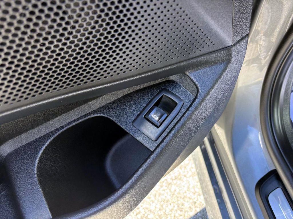 Certified 2025 BMW 330i xDrive Sedan image 14