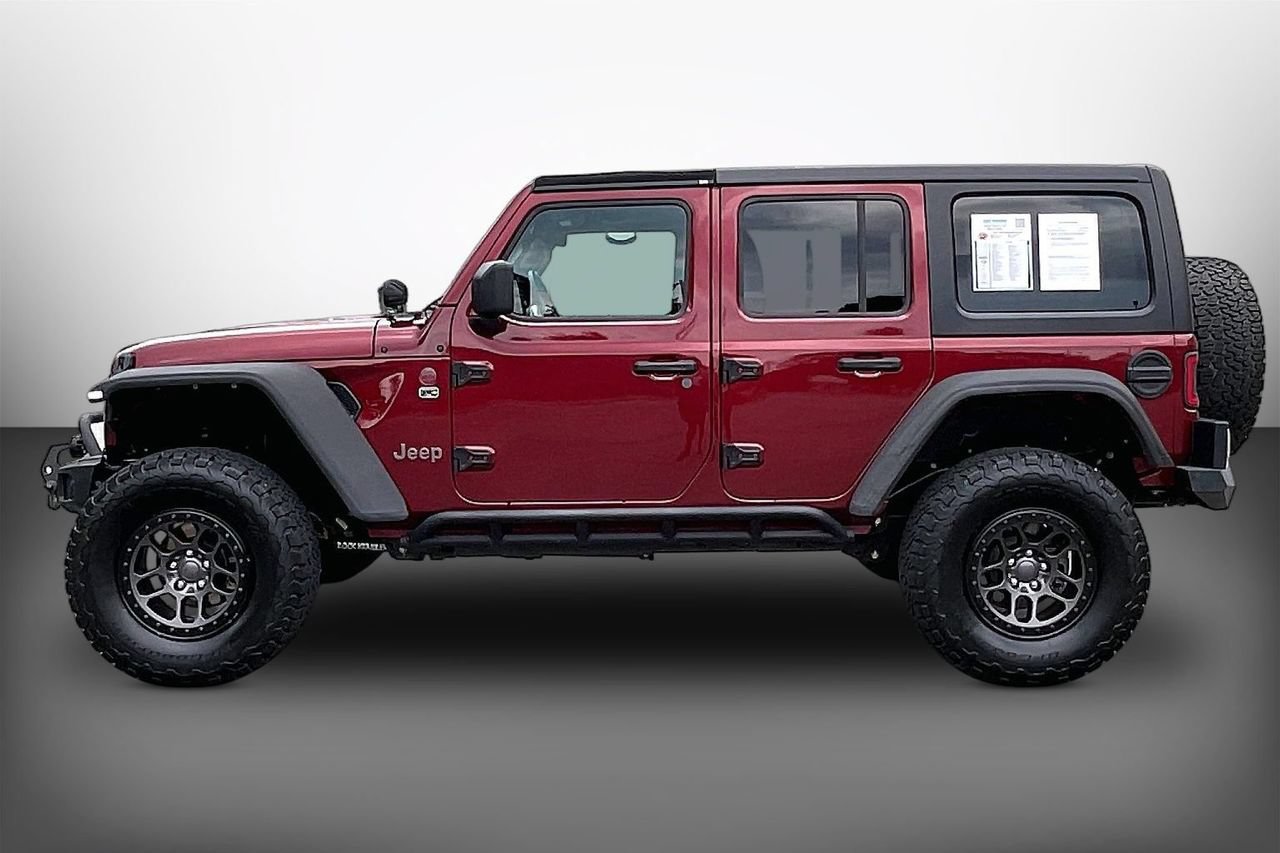 Used 2021 Jeep Wrangler Unlimited Rubicon w/ Xtreme Recon 35" Tire Package AWD/4WD image 5