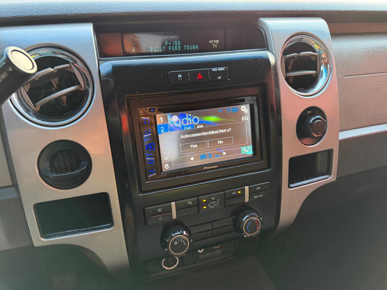 Used 2010 Ford F150 XLT image 19