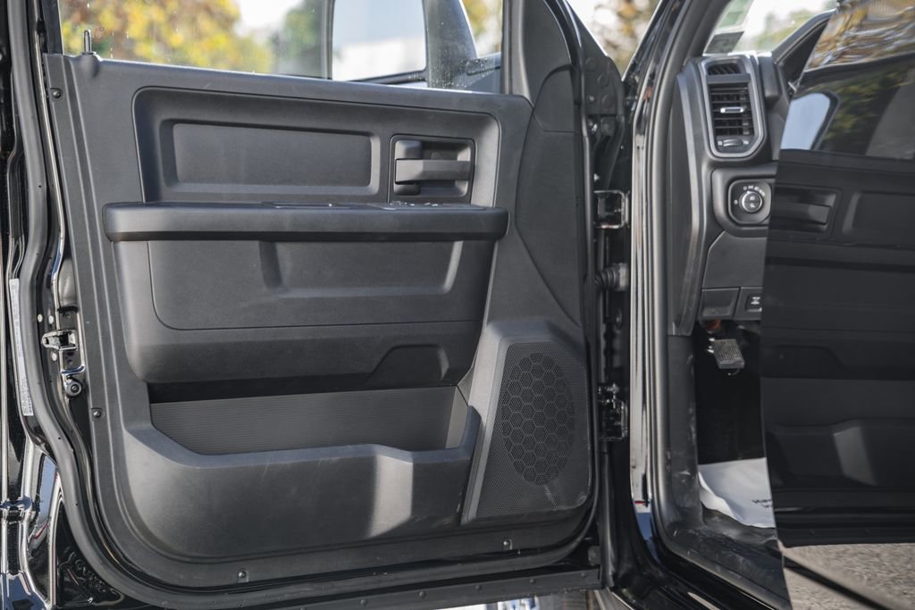 New 2026 RAM 2500 Tradesman w/ Chrome Appearance Group image 35