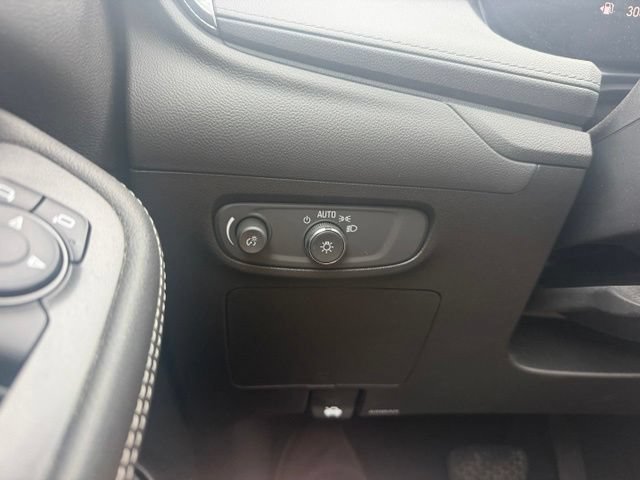 Used 2025 Buick Encore GX Preferred w/ Comfort Package FWD image 11