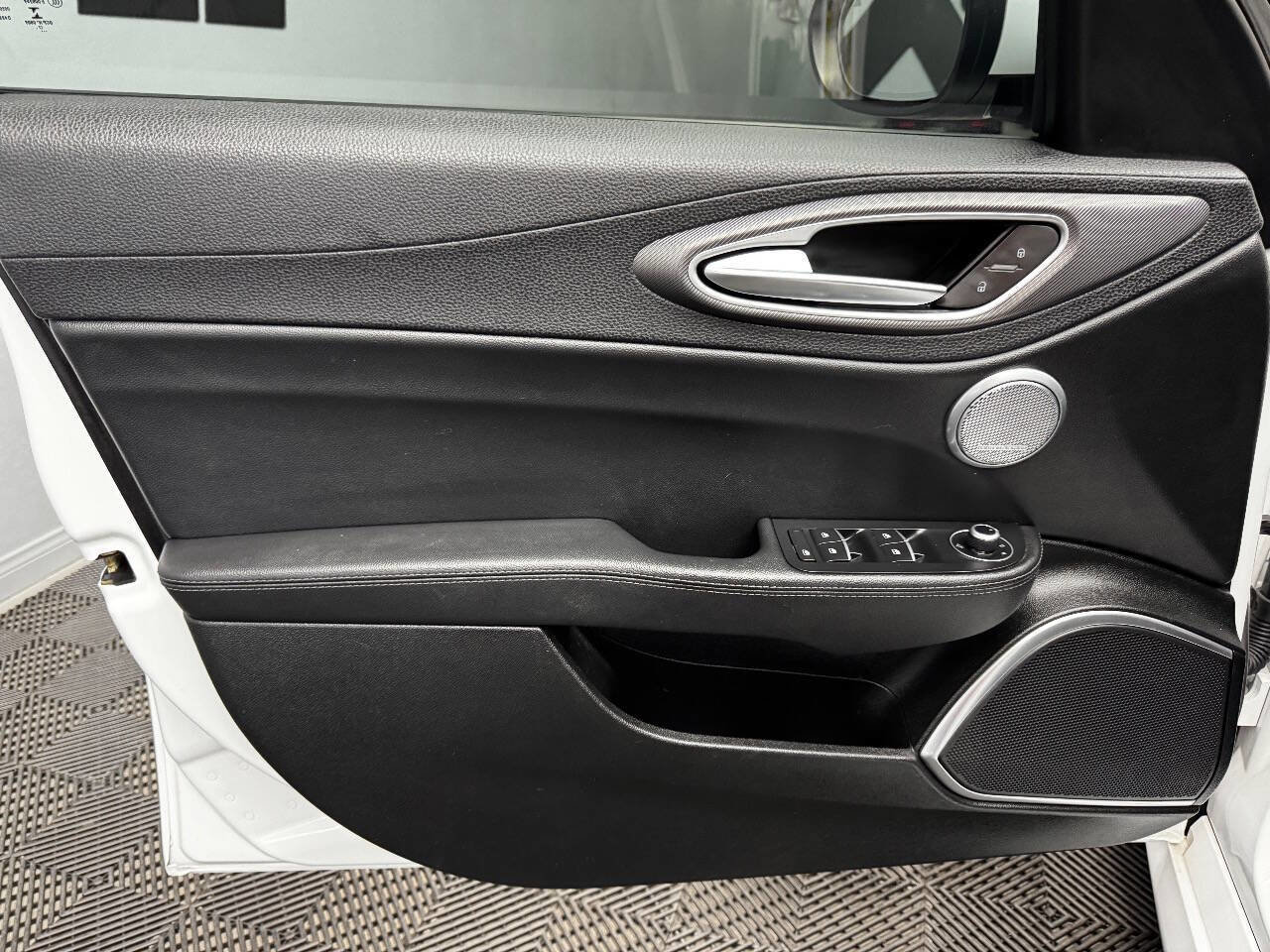 Used 2018 Alfa Romeo Giulia Ti Sport w/ Quick Order Package 22U Sport image 36