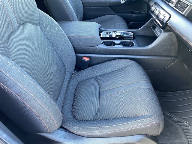 Used 2025 Honda Pilot Sport image 13