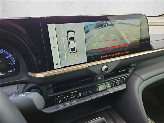 Used 2026 Toyota Crown Limited w/ Advanced Technology Package image 13