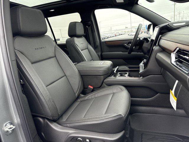 New 2026 GMC Yukon Denali w/ Sun & Power Step Package image 27