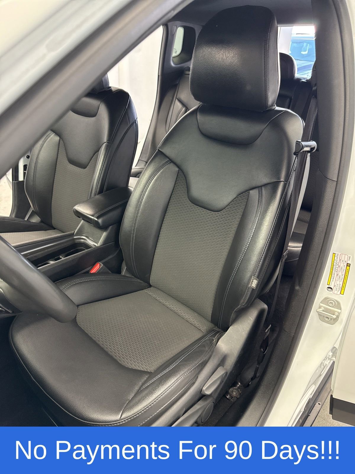 Used 2023 Jeep Compass Latitude AWD/4WD image 10