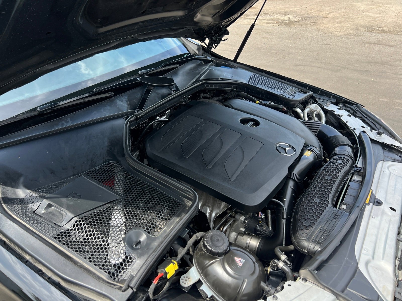 Used 2021 Mercedes-Benz C 300 4MATIC Sedan image 35