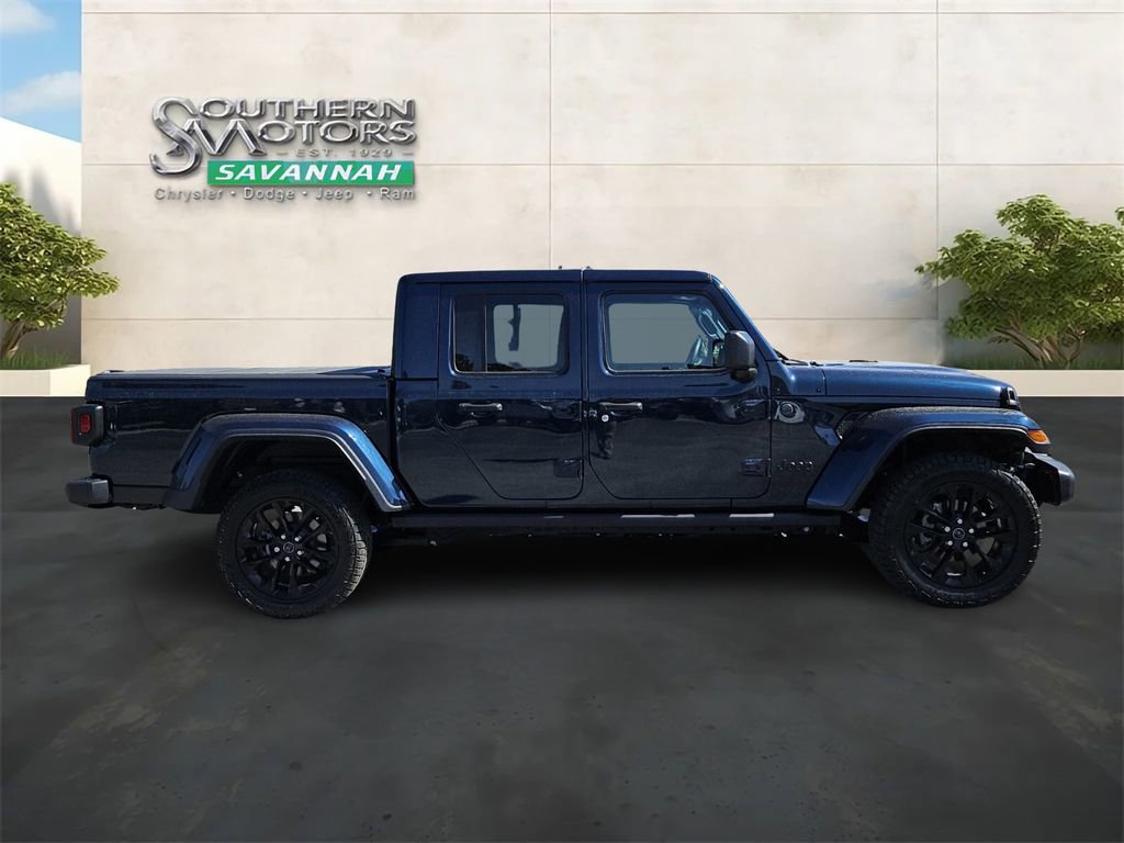 Used 2025 Jeep Gladiator Sport image 6