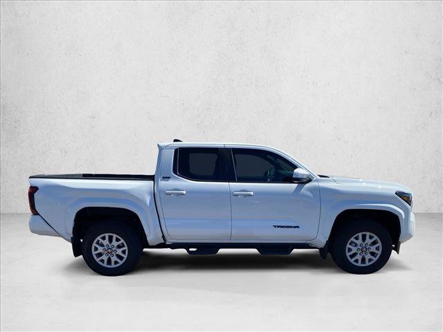 Certified 2024 Toyota Tacoma SR5 AWD/4WD image 4