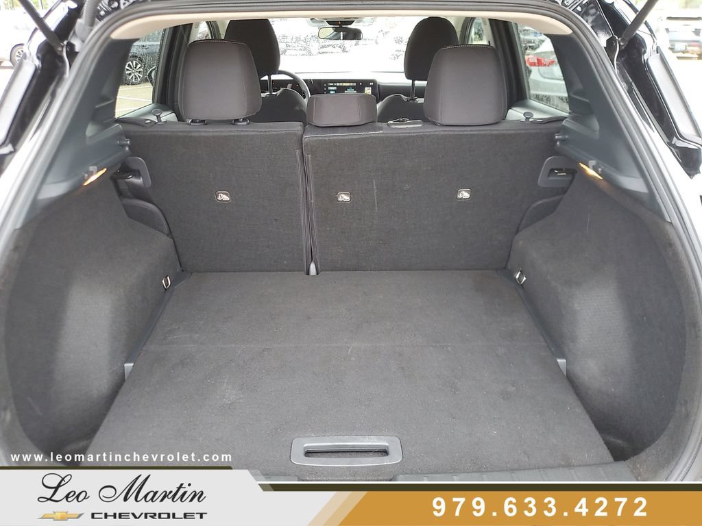 Used 2025 Nissan Kicks SV FWD image 6