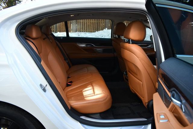 Used 2018 BMW 740i xDrive image 28