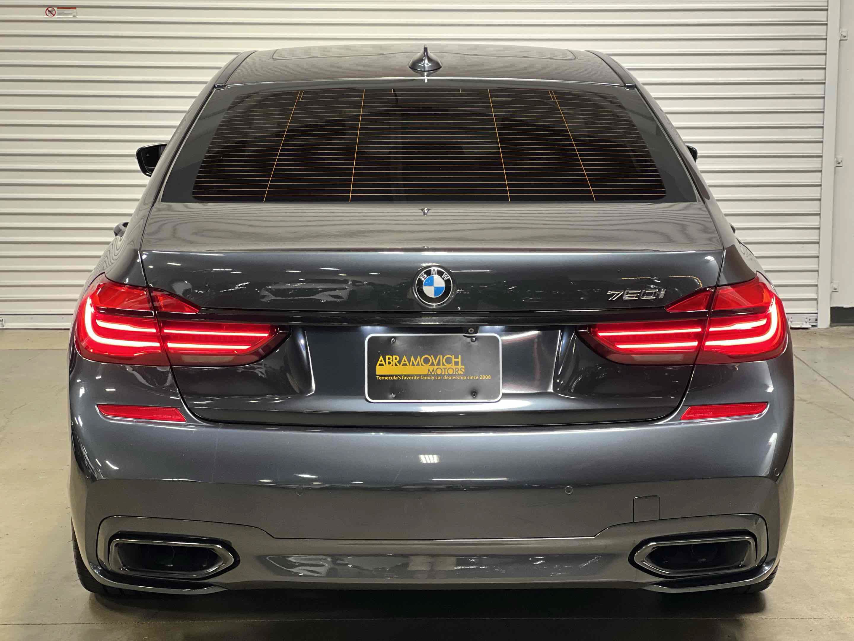 Used 2018 BMW 750i RWD image 31