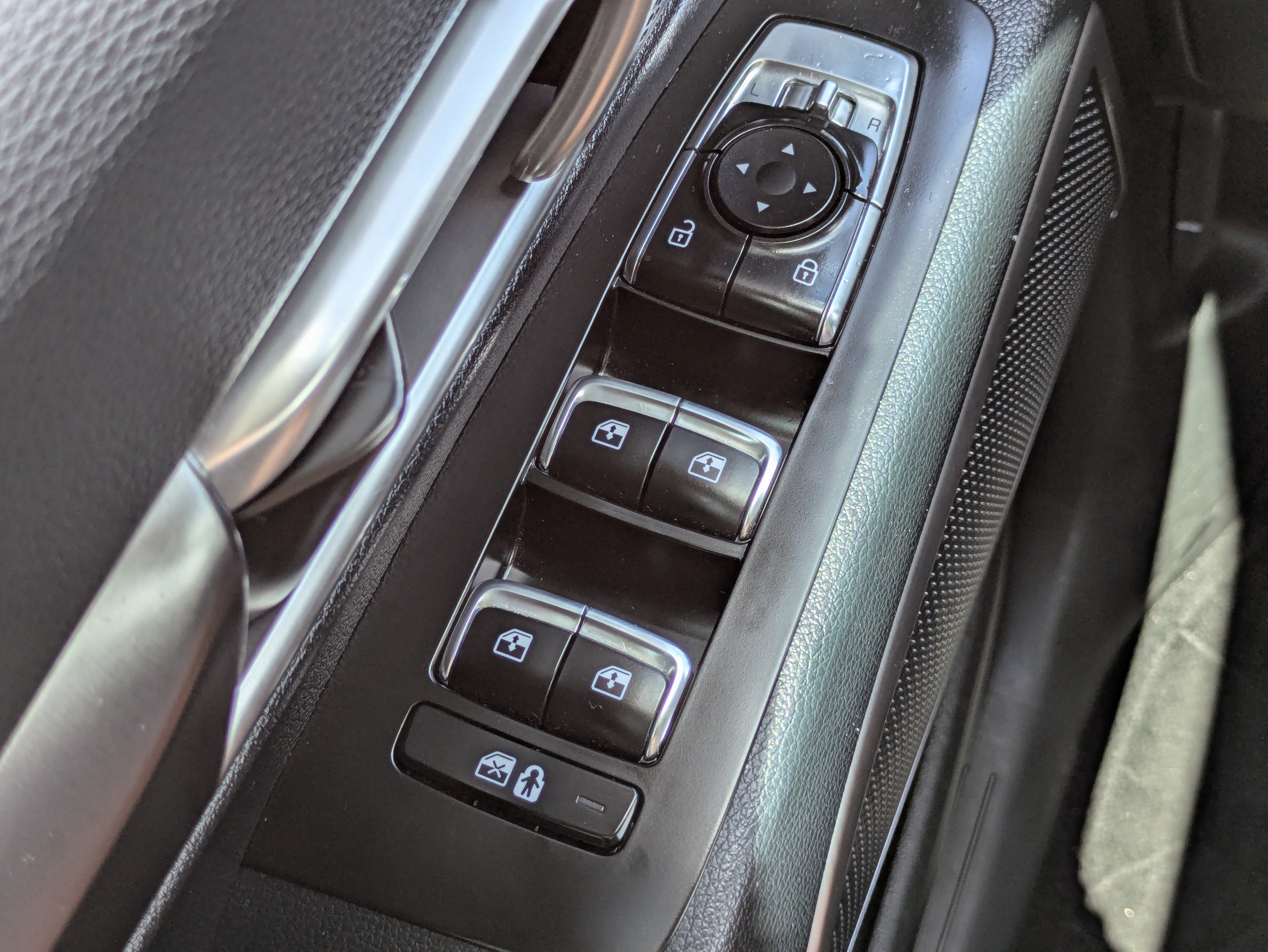 Certified 2024 Kia Telluride S w/ S Sunroof Package FWD image 24