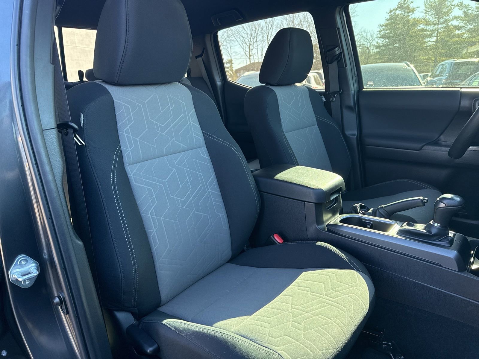 Used 2022 Toyota Tacoma TRD Sport image 16