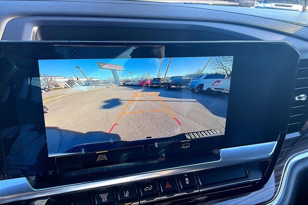 Used 2024 Chevrolet Silverado 2500 LT image 22