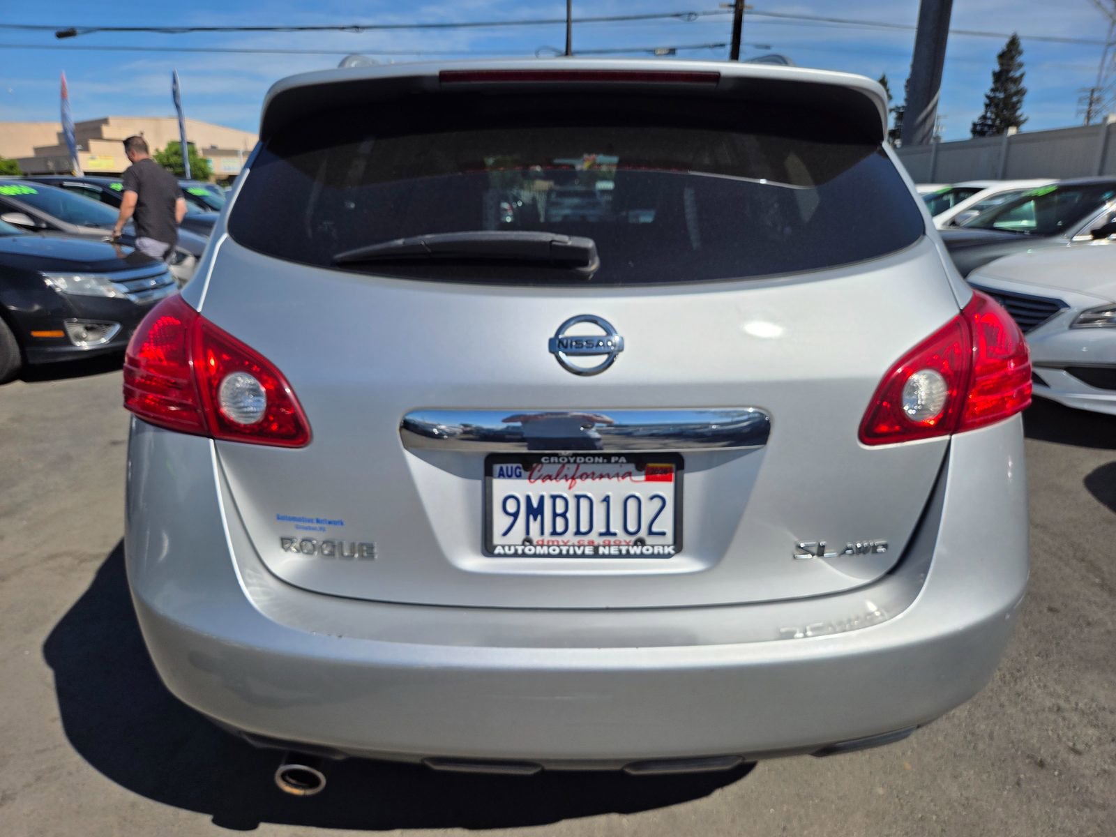 Used 2011 Nissan Rogue SV w/ SL Pkg image 3