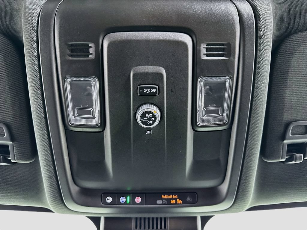 Used 2025 Chevrolet Tahoe Z71 AWD/4WD image 23