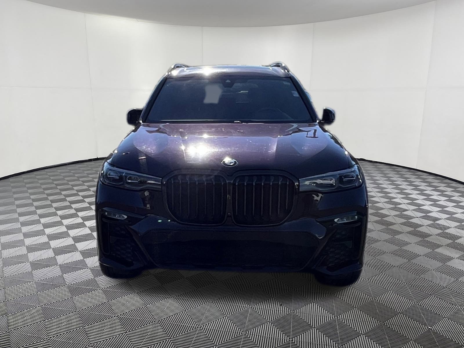 Used 2021 BMW X7 xDrive40i w/ M Sport Package image 2