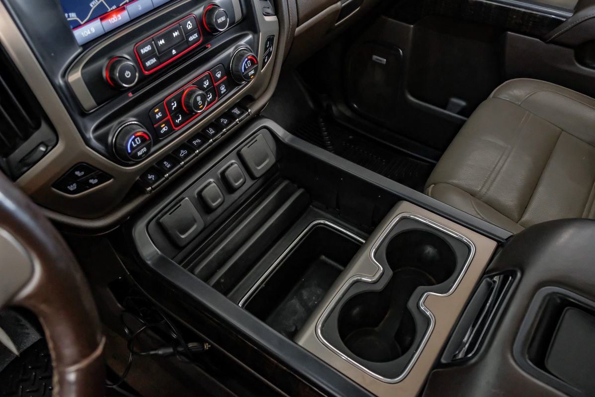Used 2015 GMC Sierra 2500 Denali w/ Duramax Plus Package AWD/4WD image 24
