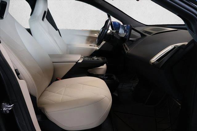 Used 2024 BMW iX xDrive50 w/ Premium Package image 26