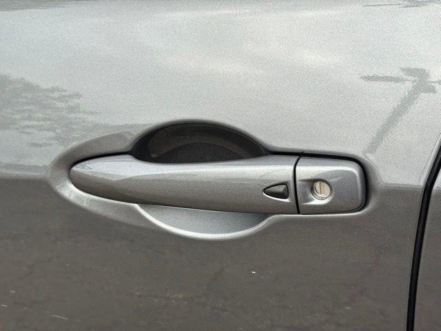 Used 2023 Nissan Kicks SR w/ SR Premium Package FWD image 12