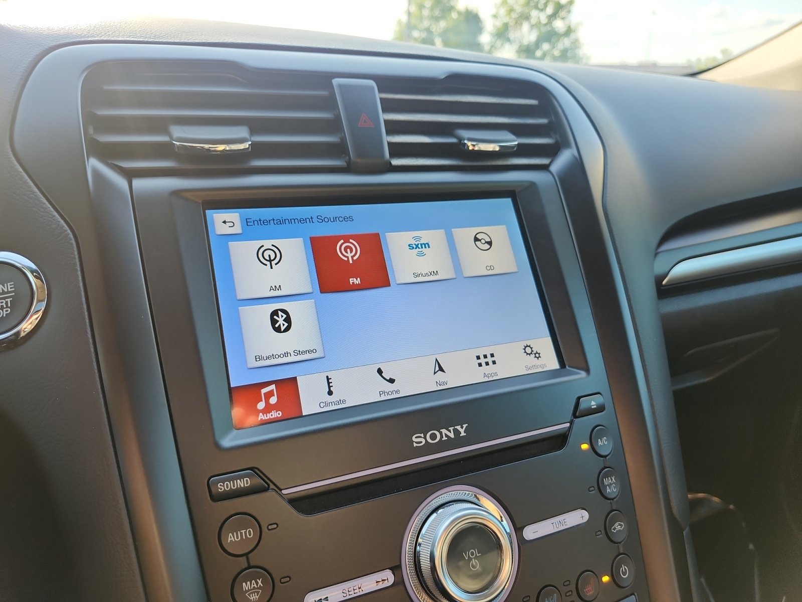 Used 2019 Ford Fusion Titanium FWD image 21
