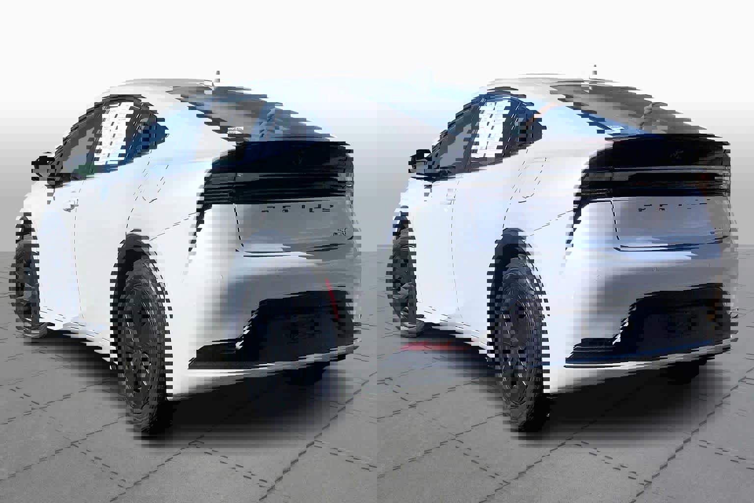 Used 2025 Toyota Prius Plug-In Hybrid image 12