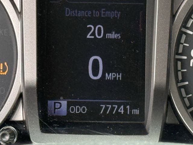 Used 2017 Toyota Tacoma SR5 RWD image 17