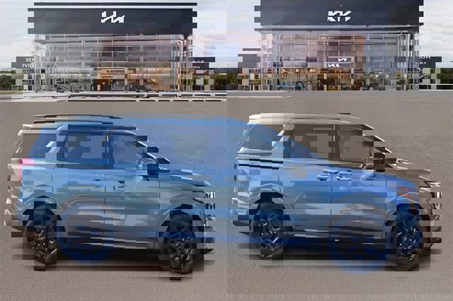 New 2026 Kia Carnival SX image 2