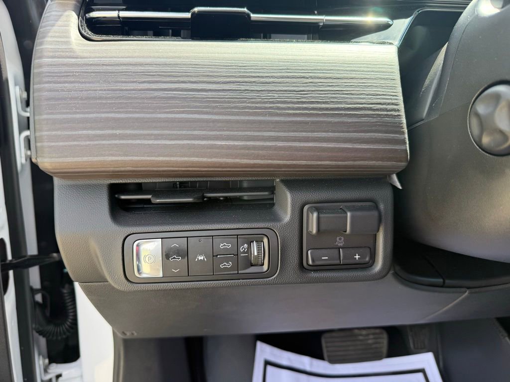 Used 2025 GMC Sierra EV Denali image 43