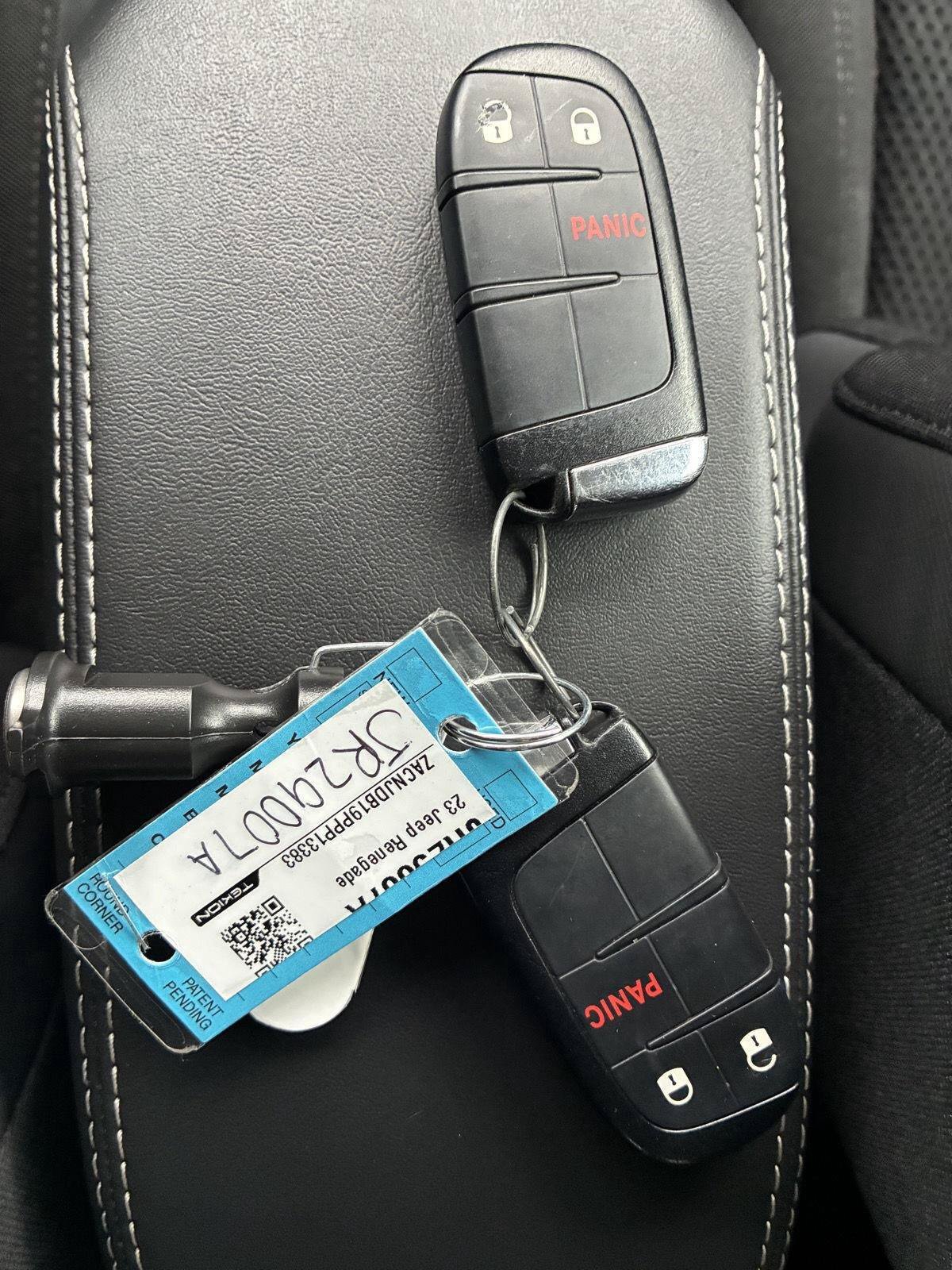 Used 2023 Jeep Renegade Latitude w/ Premium Group AWD/4WD image 29