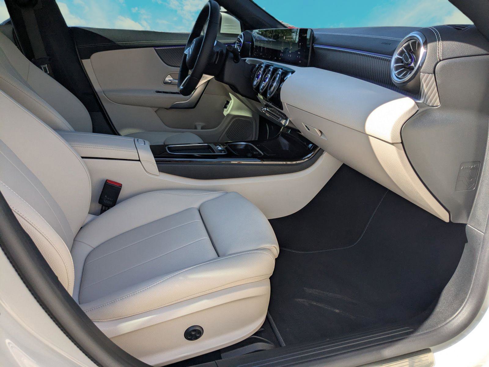 Used 2025 Mercedes-Benz CLA 250 image 20
