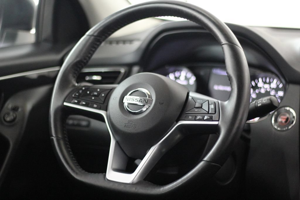 Used 2017 Nissan Rogue Sport SL AWD/4WD image 11