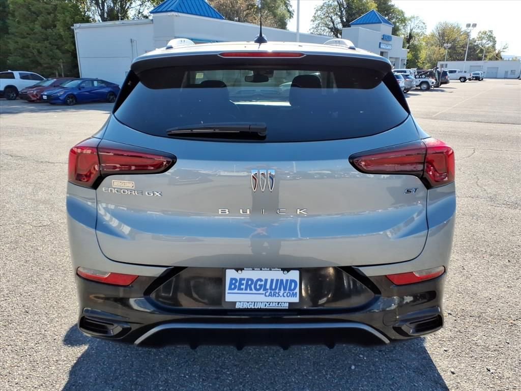 Used 2024 Buick Encore GX Sport Touring w/ Comfort Package image 5