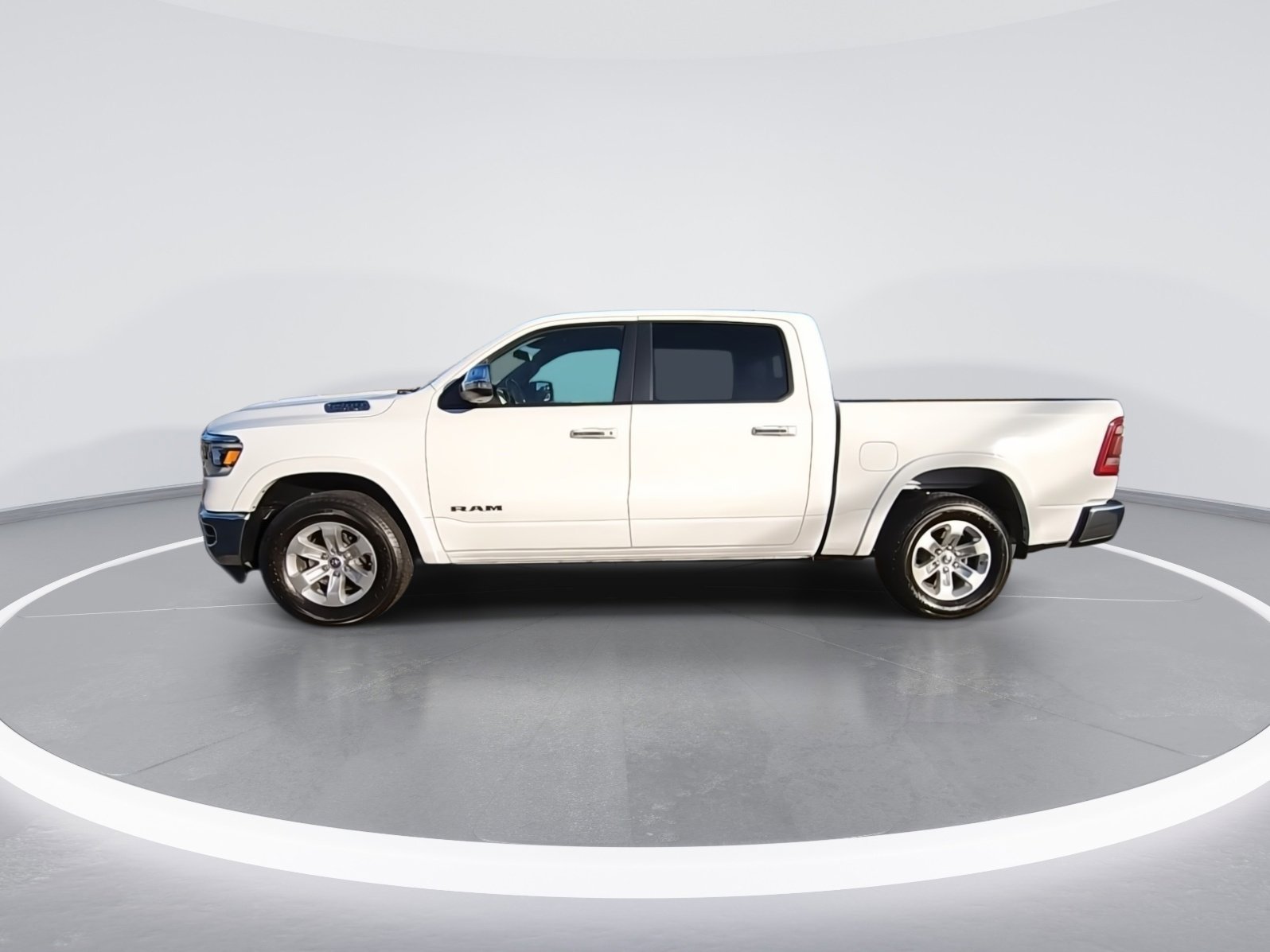 Certified 2022 RAM 1500 Laramie image 4