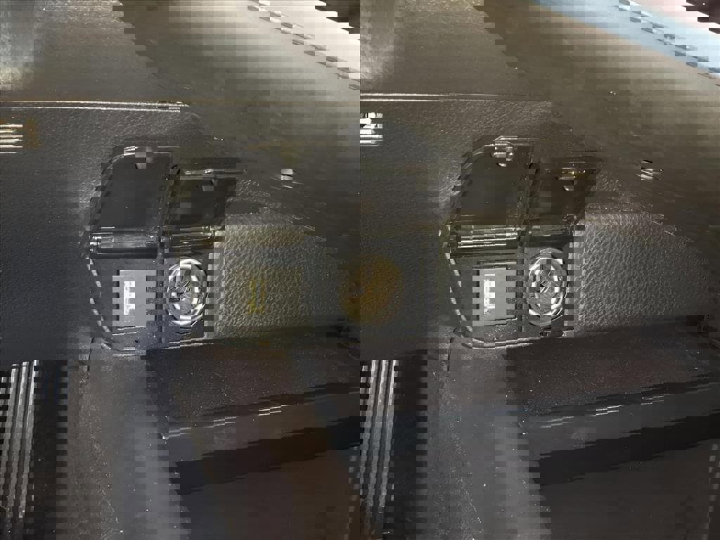 Used 2023 Toyota Camry SE image 19