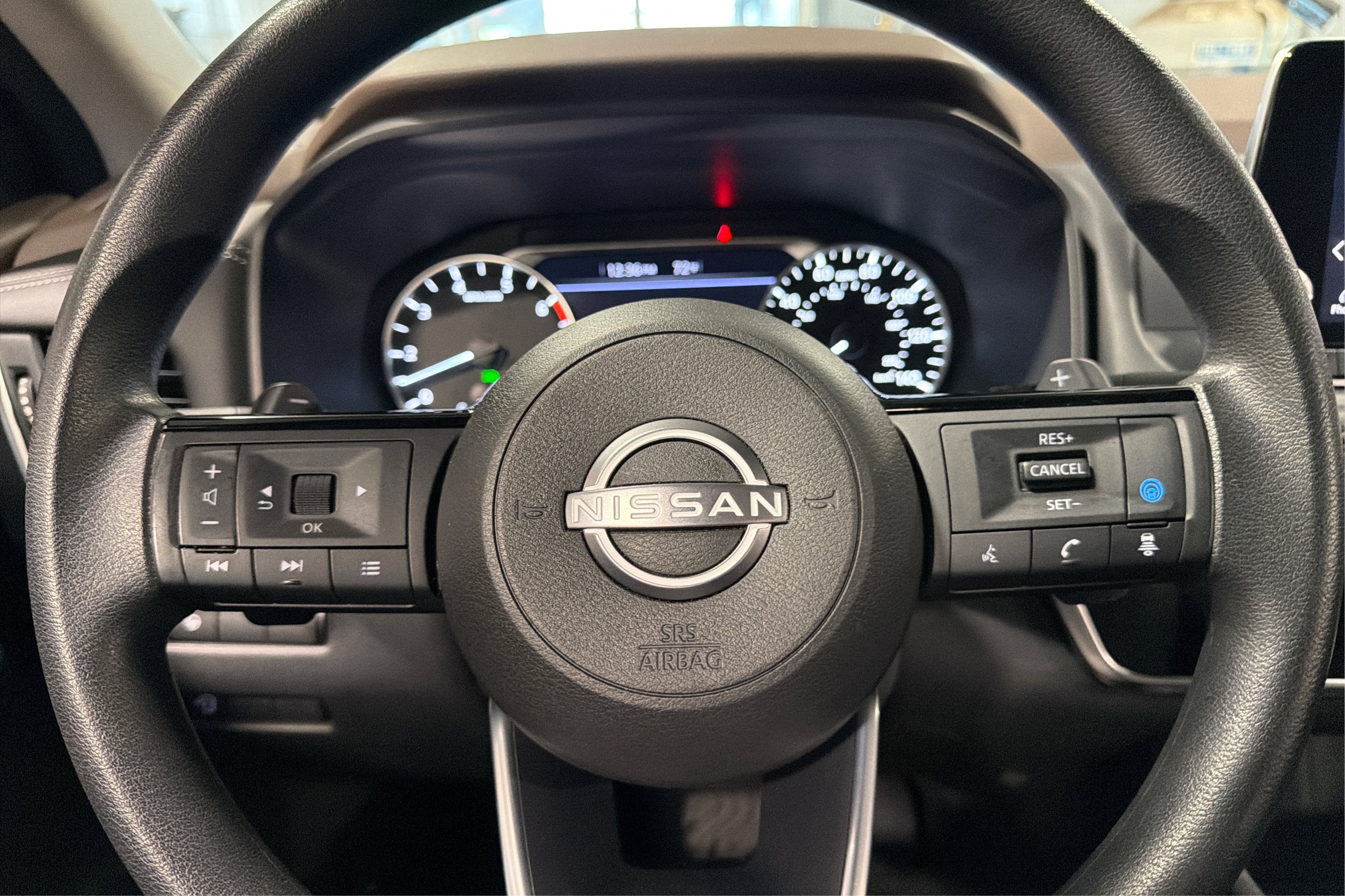 Used 2023 Nissan Rogue SV AWD/4WD image 21