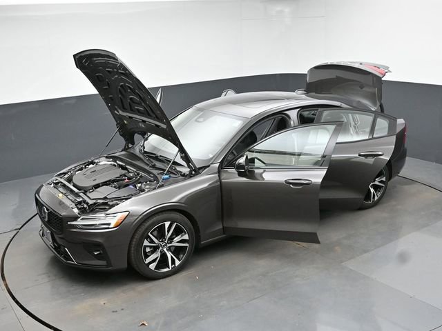 Used 2025 Volvo S60 B5 Plus AWD/4WD image 48