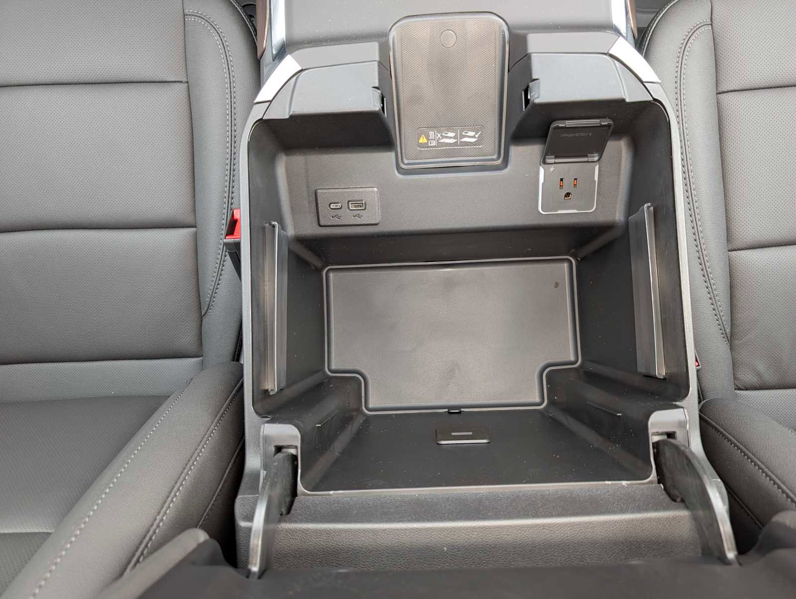 New 2026 GMC Sierra 3500 SLT w/ SLT Premium Package image 16