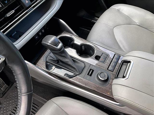 Used 2021 Toyota Highlander Platinum image 15