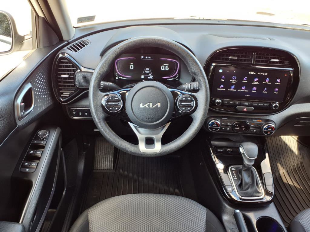 Used 2023 Kia Soul S image 14