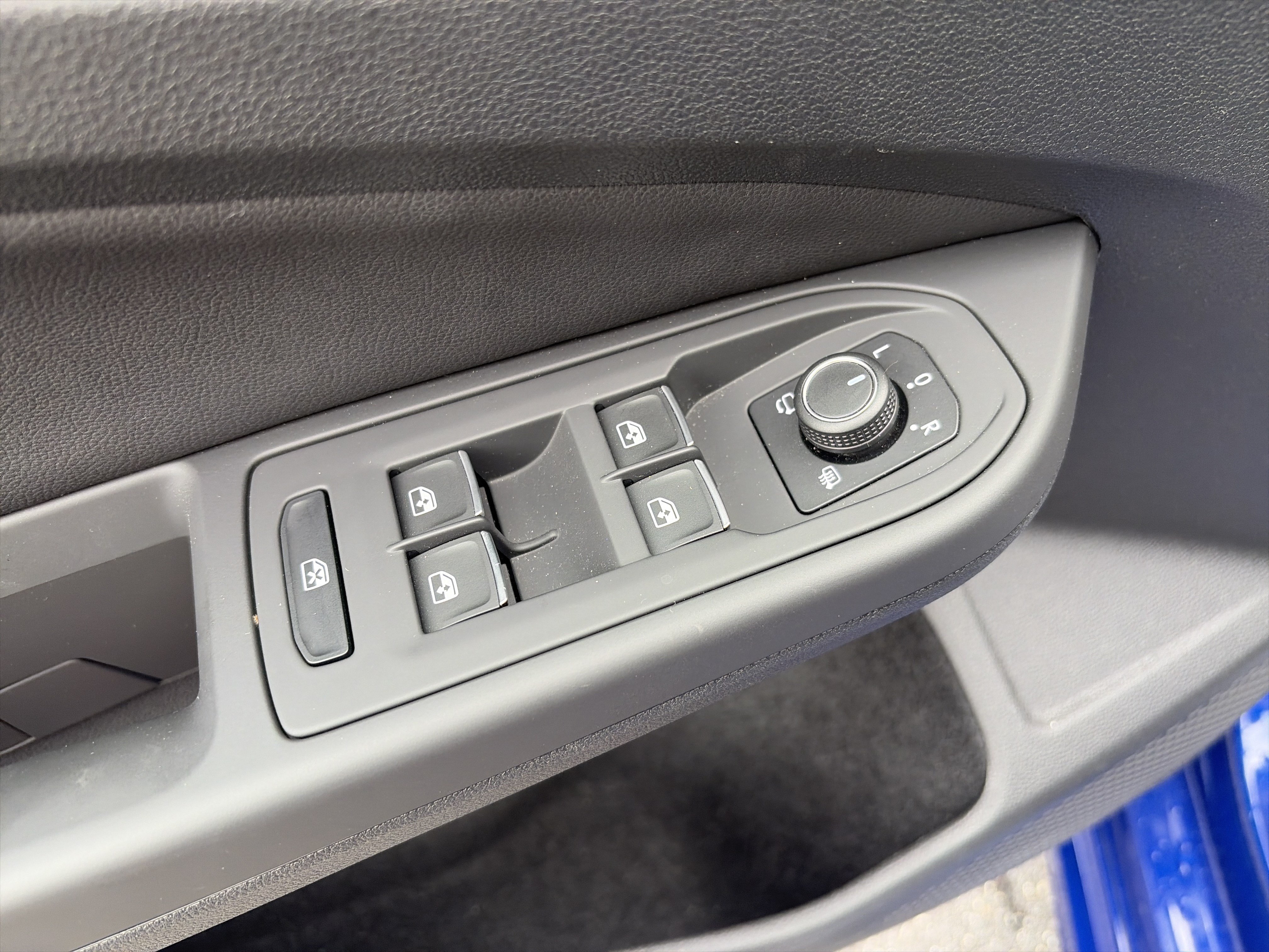 Used 2024 Volkswagen Golf R AWD/4WD image 15