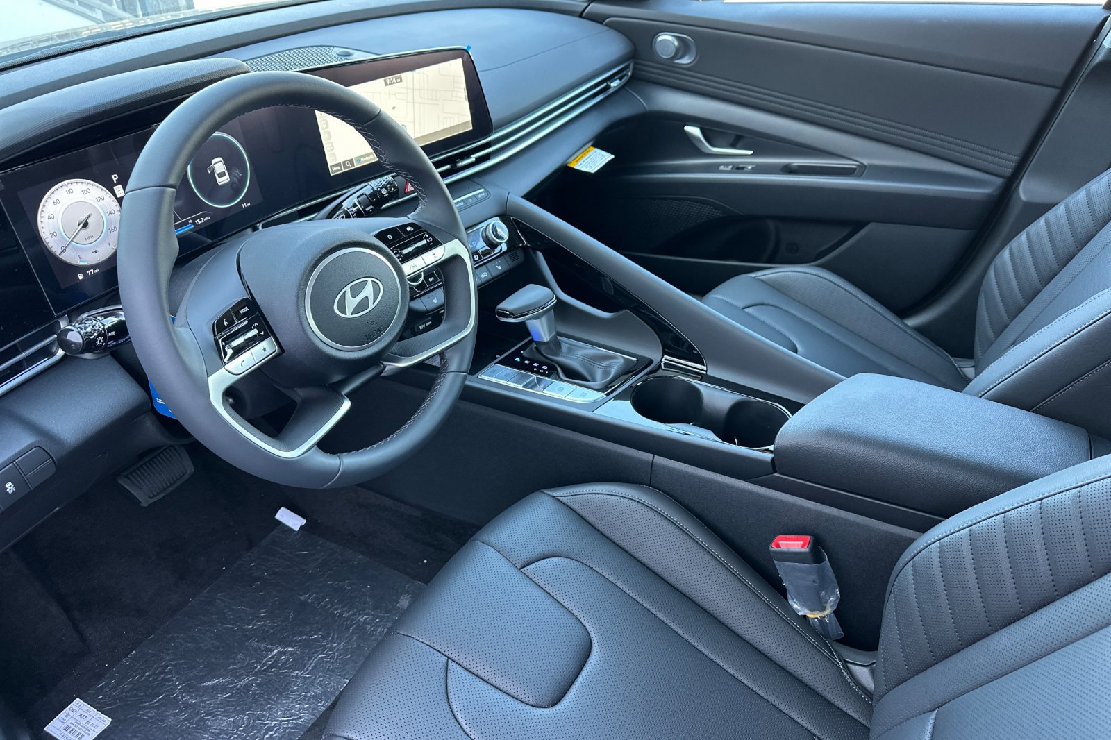 New 2026 Hyundai Elantra Limited FWD image 10