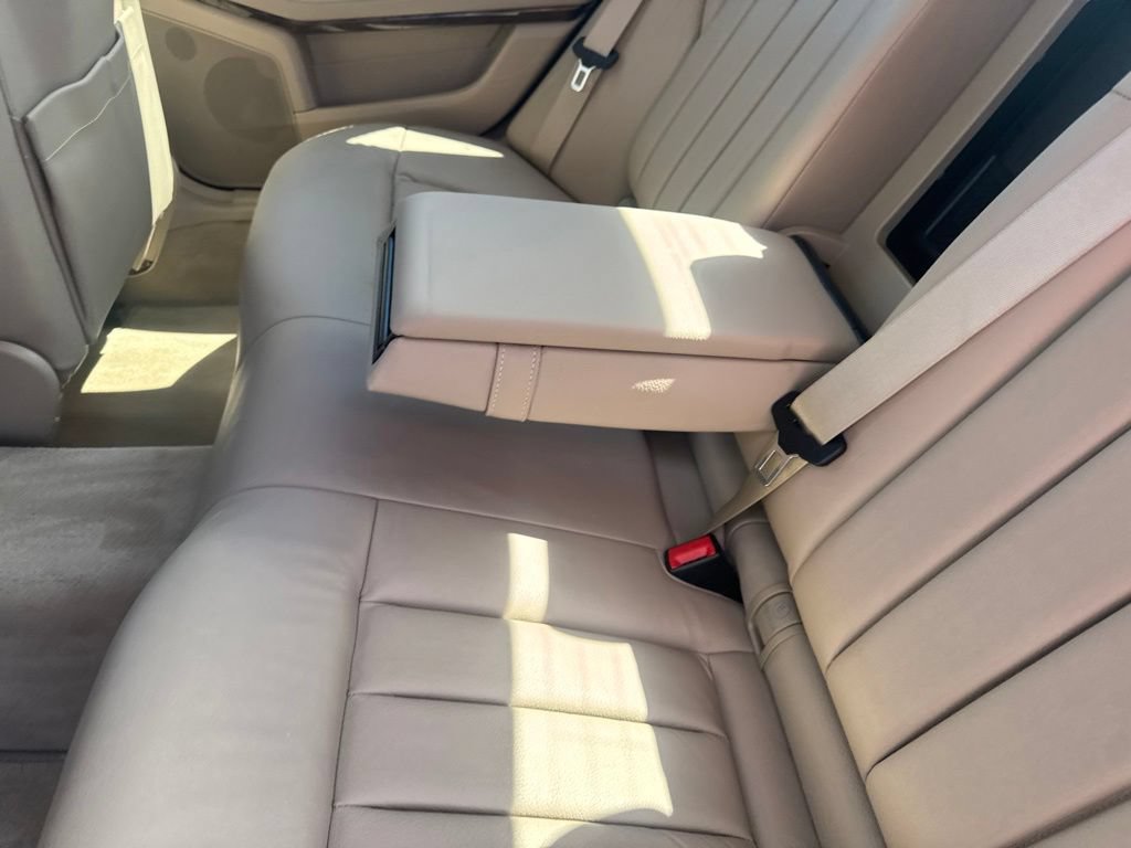 Used 2010 Mercedes-Benz E 350 Sedan image 31
