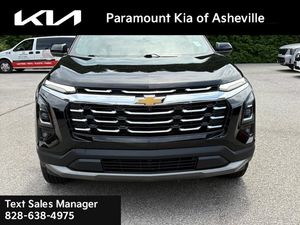 Used 2025 Chevrolet Equinox LT w/ Convenience Package II AWD/4WD image 2