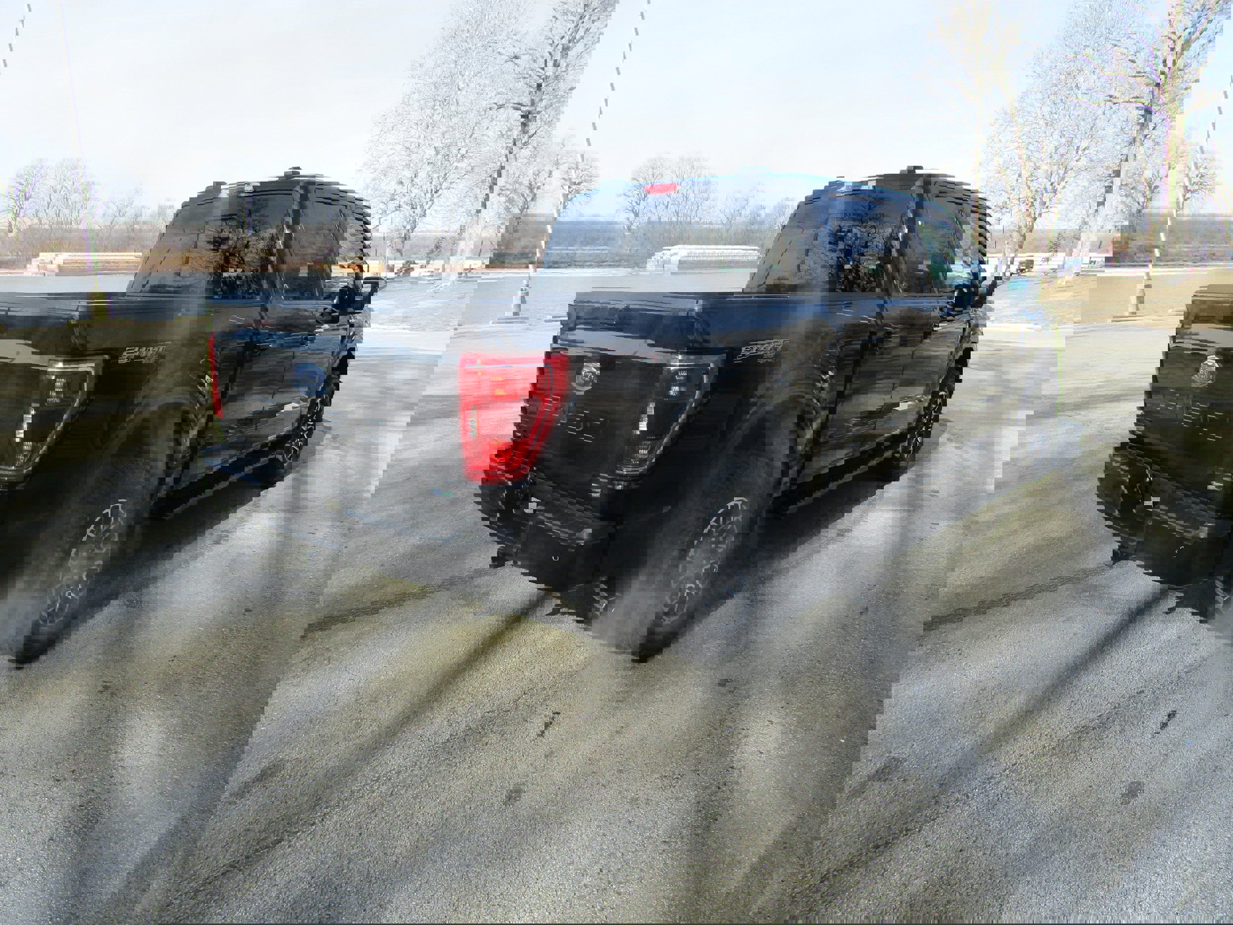 Certified 2022 Ford F150 XLT w/ Equipment Group 302A High image 4