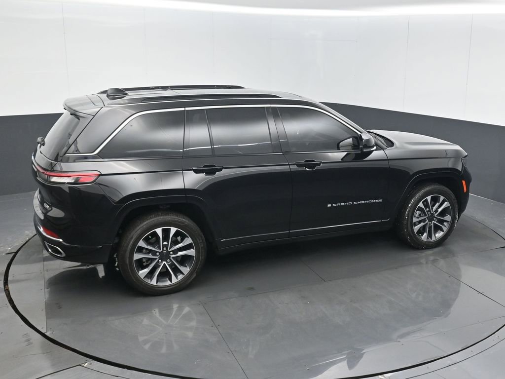 Used 2024 Jeep Grand Cherokee Overland w/ Luxury Tech Group IV image 24