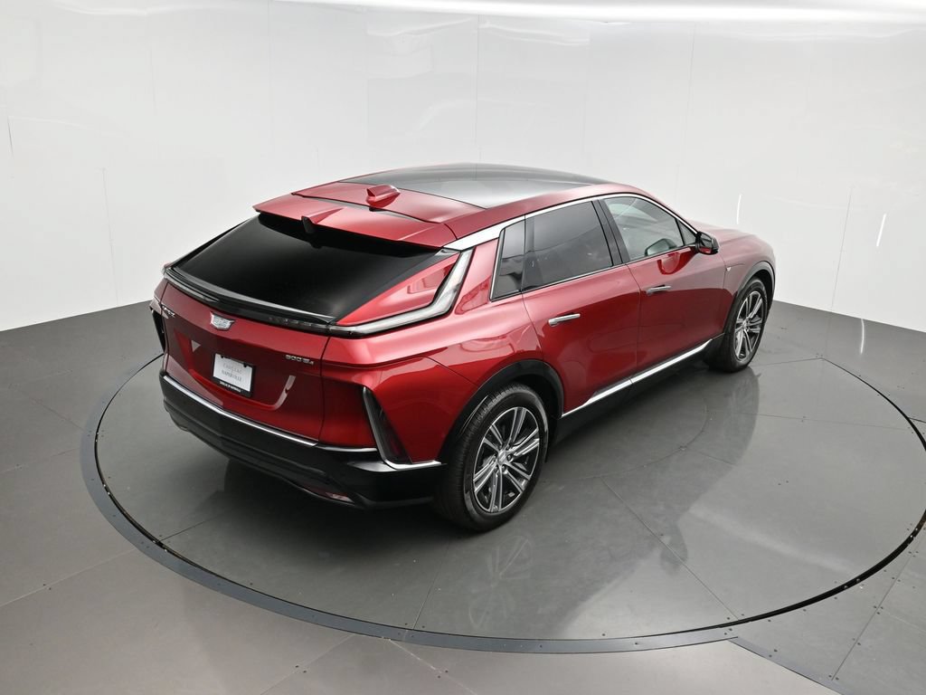 Used 2024 Cadillac Lyriq Luxury w/ LPO, Floor Liner Package AWD/4WD image 38